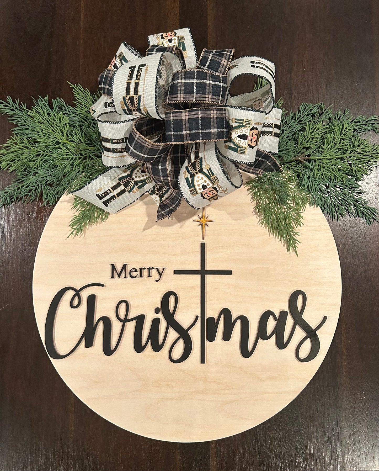 đ "Merry ChrisTmas" Wooden Door Hanger â With Christ at the Center of the Season